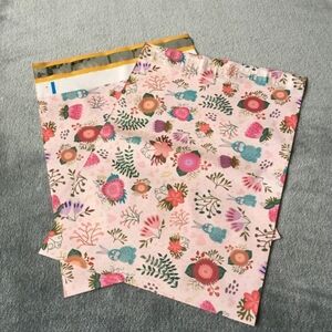 Posh polymailer envelope to send your Poshmark items in mail mailer Boho Plants